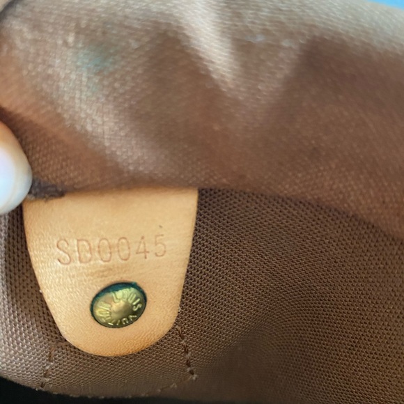 *AUTHENTIC LOUIS VUITTON MONOGRAM SPEEDY 25* - Picture 2 of 7